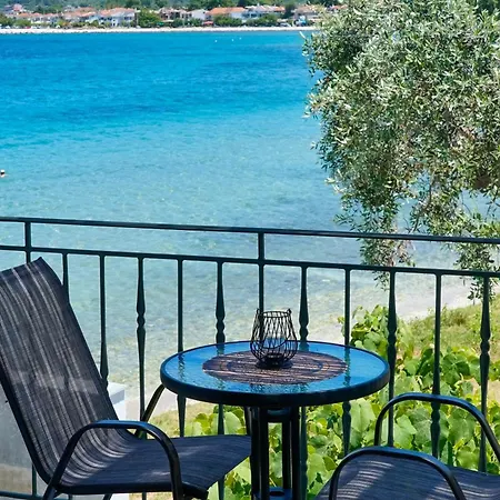 Aigialos Apartment *