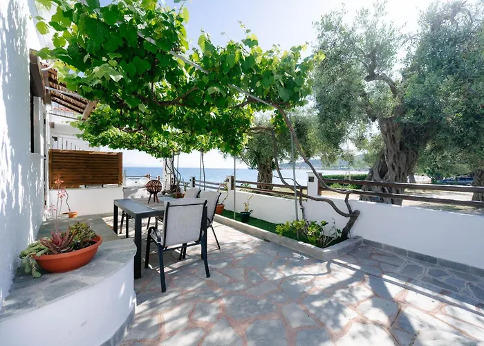 Aigialos Λιμένας